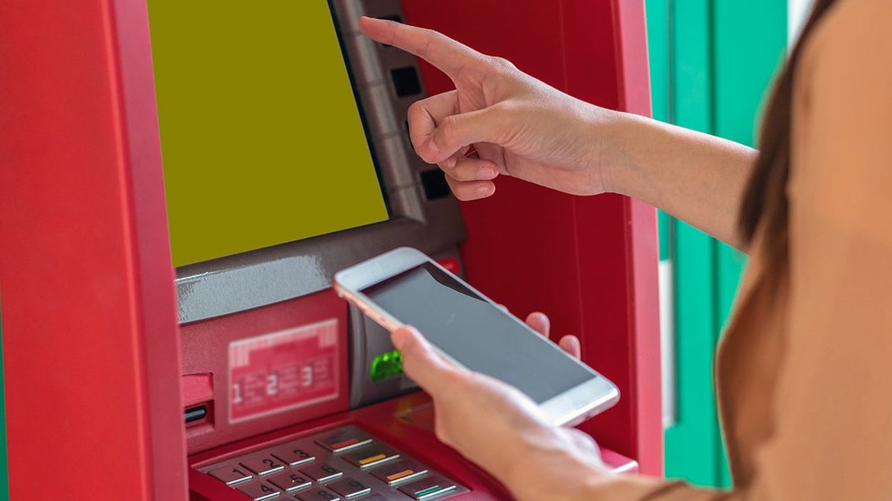 Banco 24h instala caixa eletrônico em Palmeira