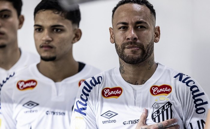 Neymar Jr. durante sua reestreia no Santos, contra o Botafogo-SP, pelo Campeonato Paulista