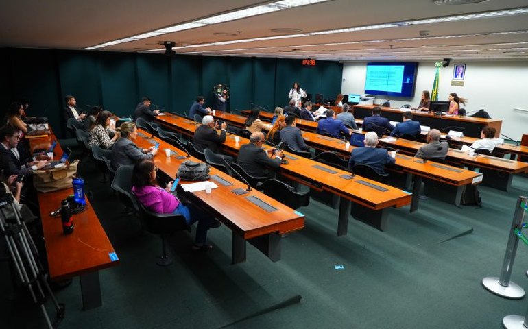 Especialistas alertam para risco de falta de radiofármacos no Brasil