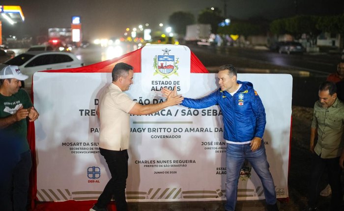 Trecho da AL-110 duplicado entre Arapiraca e São Sebastião durante entrega de obra viária em Alagoas