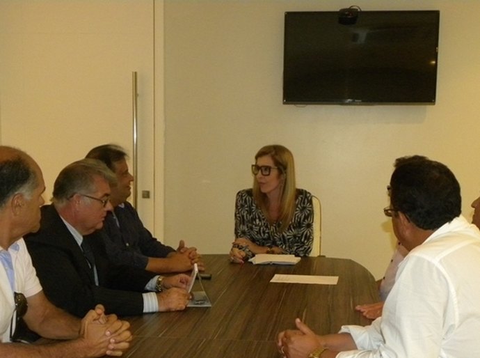 Prerrogativas é tema de encontro entre a presidente da OAB/AL e Adepol