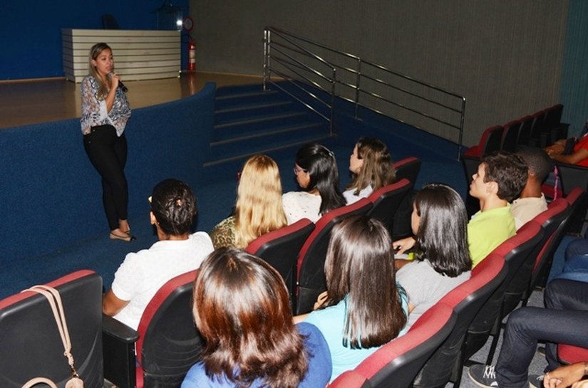 Jovens socioeducandos participam de capacitações