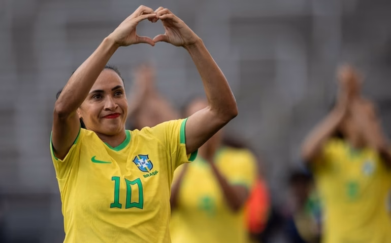 Marta quer mais atenção da CBF às mulheres e fala sobre futuro: 'Querem que eu jogue até os 45'