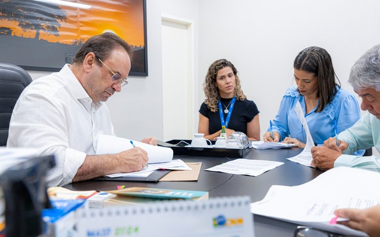Prefeitura renova contrato e garante mais R$ 3,6 milhões ao Hospital Regional de Arapiraca