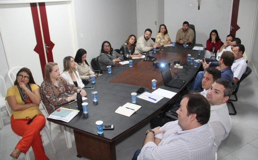 Secretários Municipais discutem criação de Agência de Promoção de Investimentos com técnicos da Vale Verde
