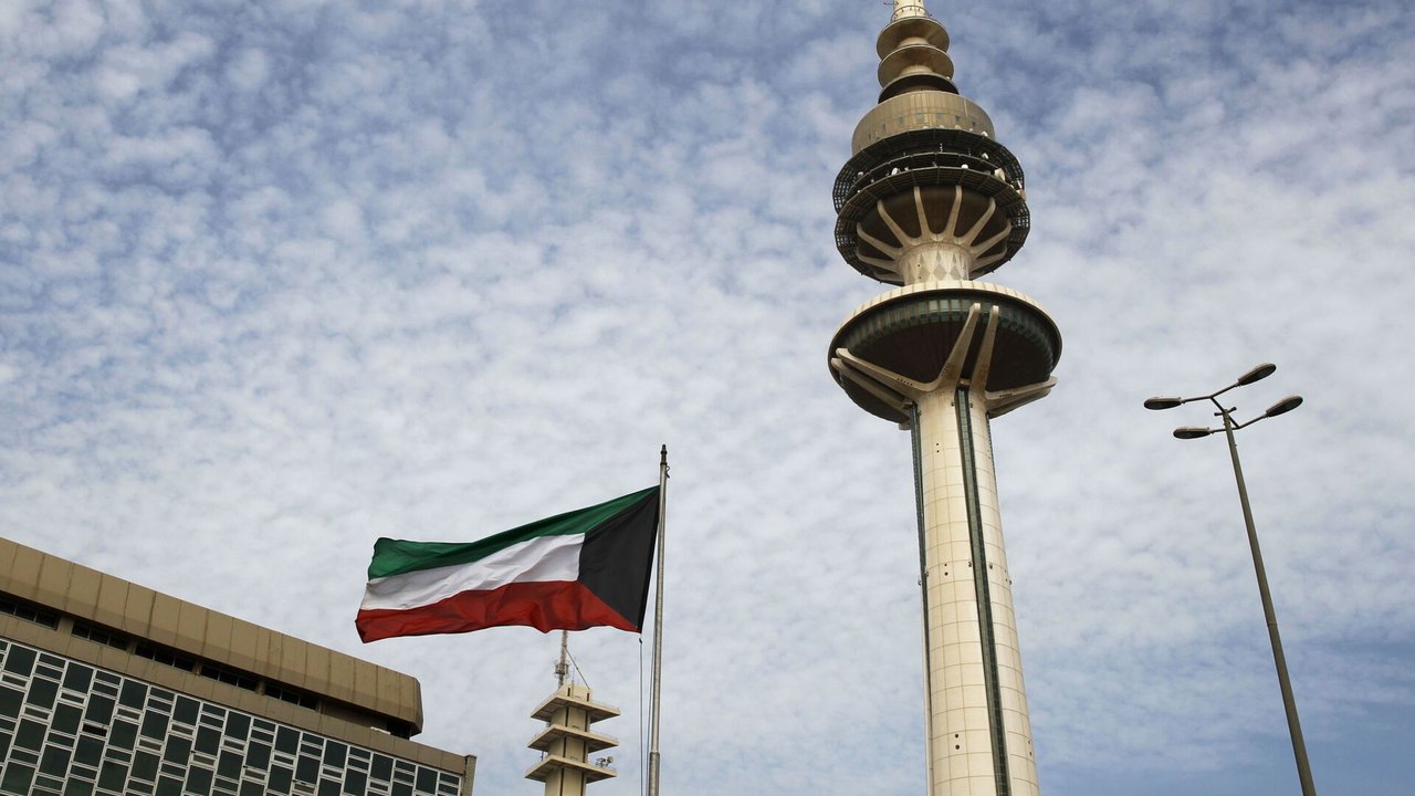 Kuwait alerta população sobre abate de mísseis e drones