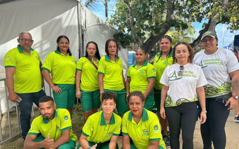 Prefeitura realiza coleta seletiva em evento de corrida na orla de Maceió