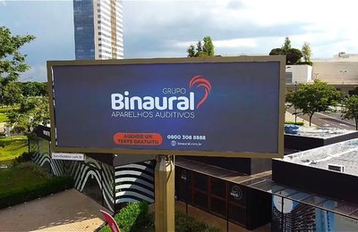 Painel ligado, dinheiro entrando: como o varejo está lucrando com publicidade digital