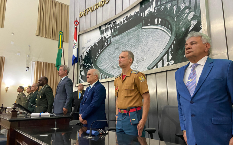 Cúpula do Corpo de Bombeiros prestigia homenagem ao general André Luiz Aguiar Ribeiro