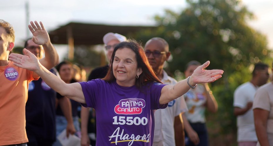 Fátima Canuto destina emenda para curso de Inteligência Artificial para alunos do Pilar e destaca lei de sua autoria voltada à tecnologia nas escolas