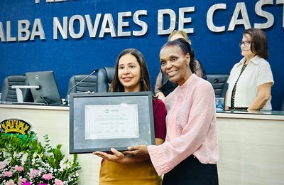 Câmara Municipal entrega Título de Cidadã Honorária à advogada Cosmélia Fôlha