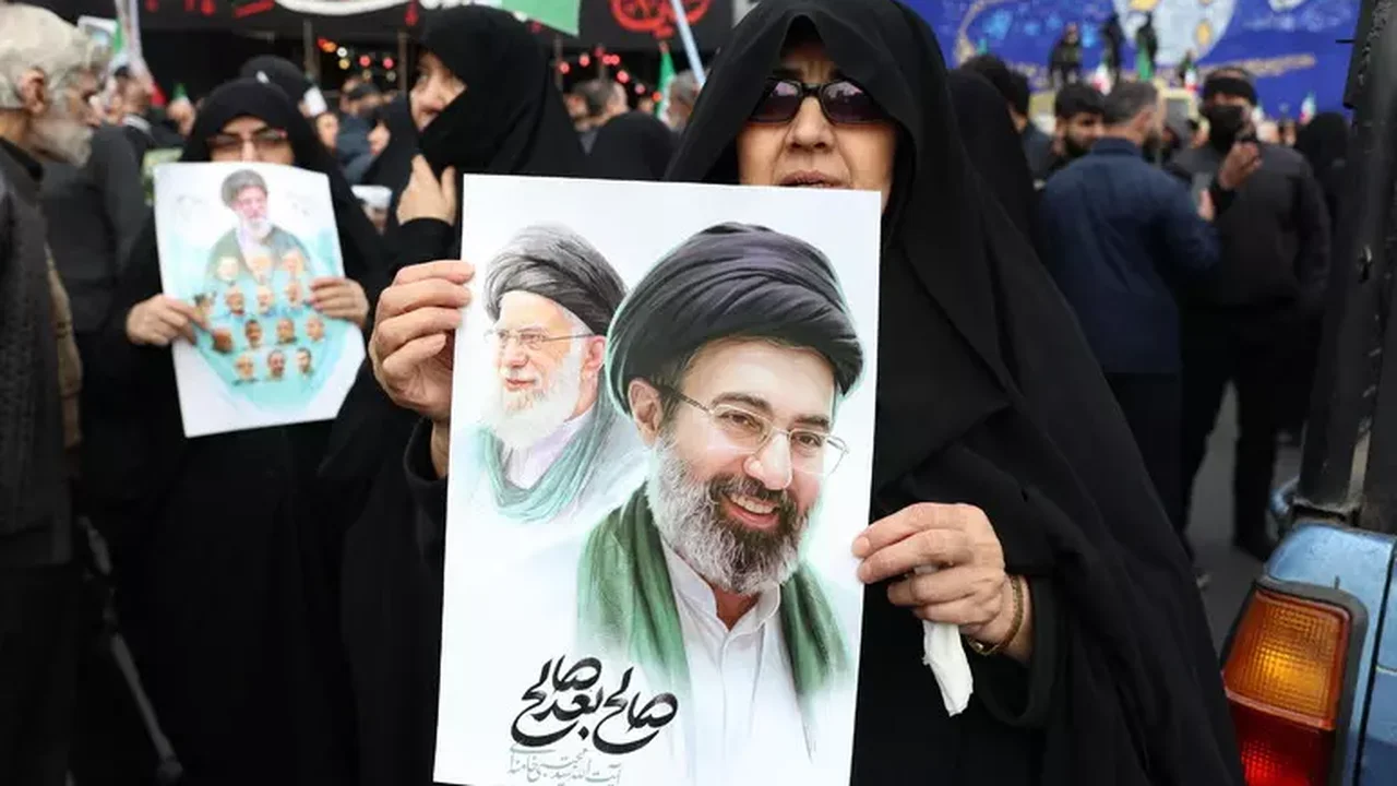 Irã prepara funeral de vários dias para o aiatolá Ali Khamenei, morto na guerra