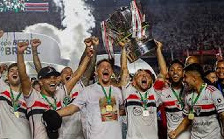 Adversário do São Paulo na Libertadores comete gafe ao anunciar chegada a SP: 'Terras cariocas'