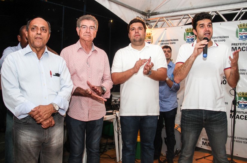 Rui Palmeira entrega obras de infraestrutura na comunidade São Rafael