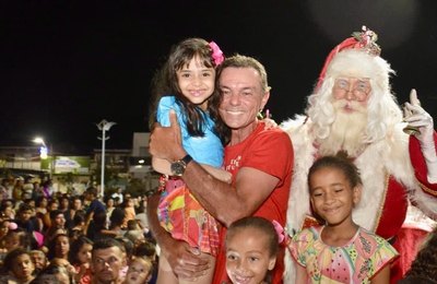 Prefeitura de Anadia realiza abertura do projeto Natal Luz - Viva Essa Magia