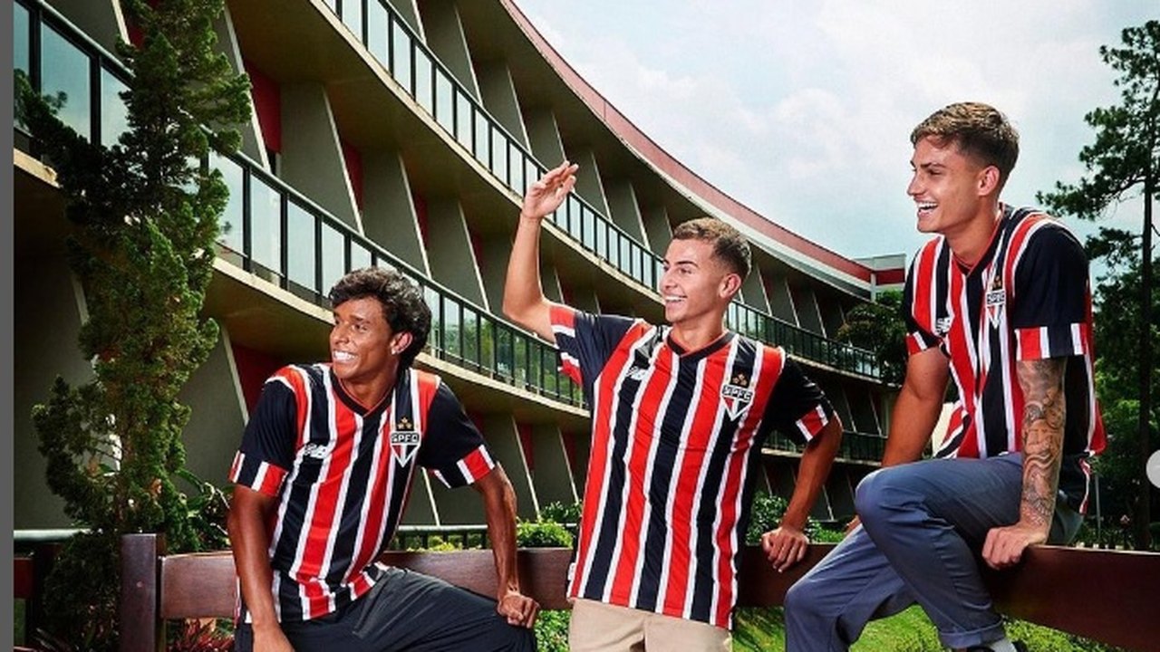 São Paulo lança novo uniforme e oficializa casa de apostas como patrocinador máster