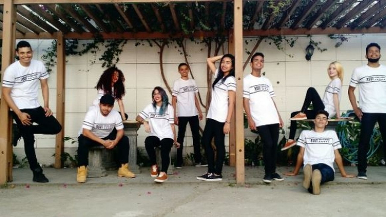 Maior Barato mostra a dança de rua do grupo Resgate Crew nesta quarta (14)