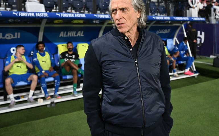 Jorge Jesus deixa o comando do Al-Hilal