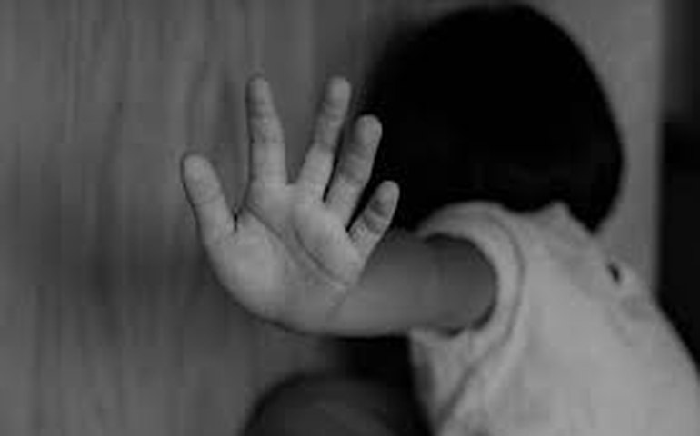 Polícia apura dois casos de violência contra crianças em Maceió