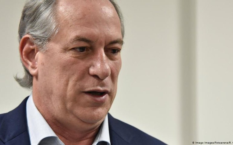 ‘Não vou deixar o Lula ganhar essa na lambança’, diz Ciro Gomes