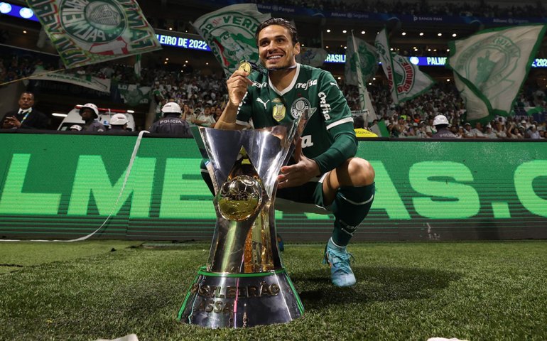 Palmeiras renova com Marcelo Lomba e amplia contratos de Raphael Veiga e Luan