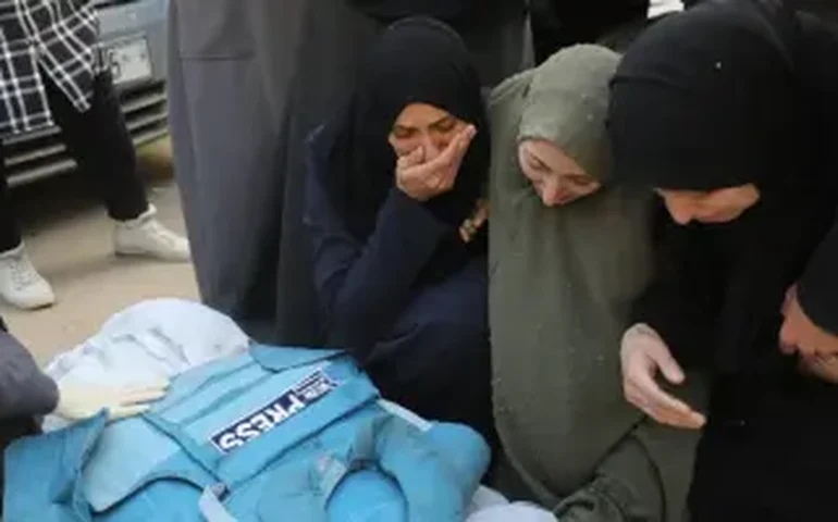 'Despedaçados': ao menos dez membros de uma mesma família são mortos em bombardeio de Israel a Rafah; cinco são menores