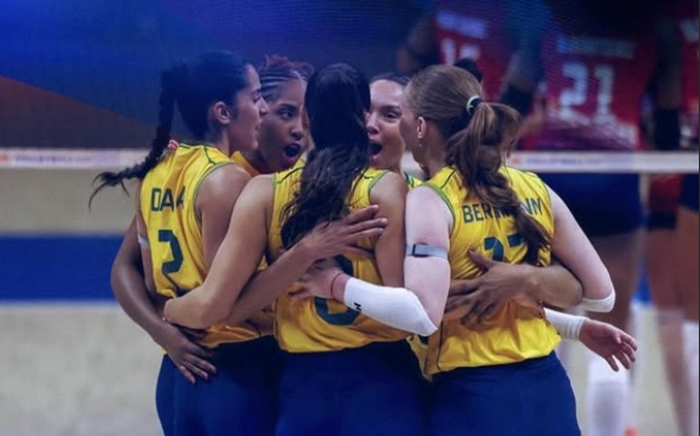 Seleção feminina de vôlei sofre no início, mas vence República Dominicana na Liga das Nações