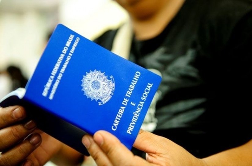 Indústria pede suspensão temporária da seleção de empregos