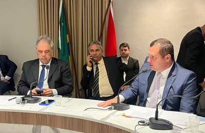 Em encontro com secretários, Fernando Pereira pede urgência na aprovação de PL que cria Programa de Prevenção contra Atentados em Escolas  