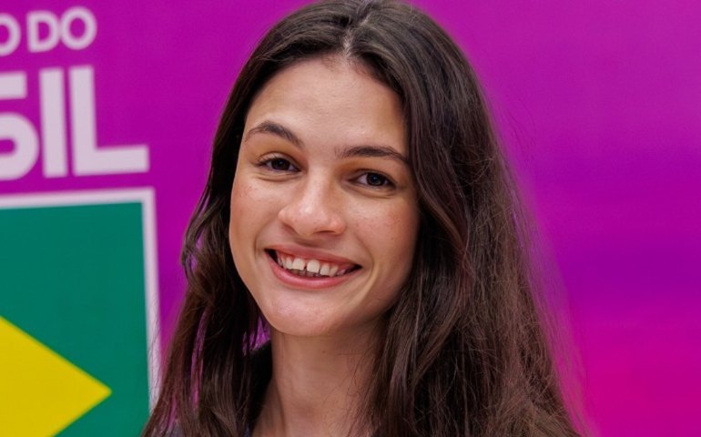 Maria Clara bate campeã olímpica e conquista ouro para o Brasil no Grand Prix de Taekwondo