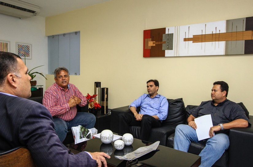 Kelmann Vieira recebe representante da Braskem