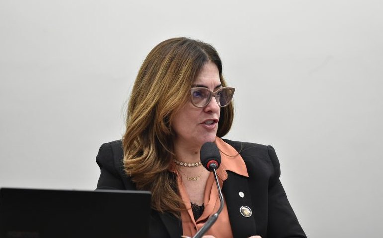 Comissão aprova criação de central para inclusão de jovens no mercado de trabalho