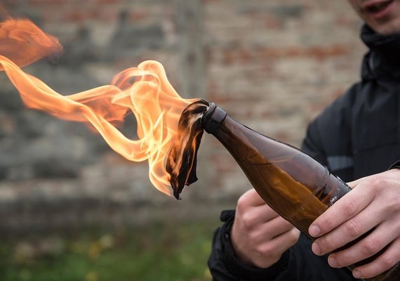 Homem é condenado a 9 anos de prisão por tentar matar familiares com coquetel molotov