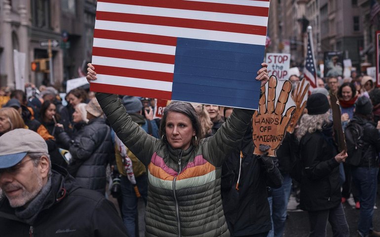 Cerca de 40% dos americanos acreditam que Trump está ligado aos crimes de Epstein, aponta pesquisa