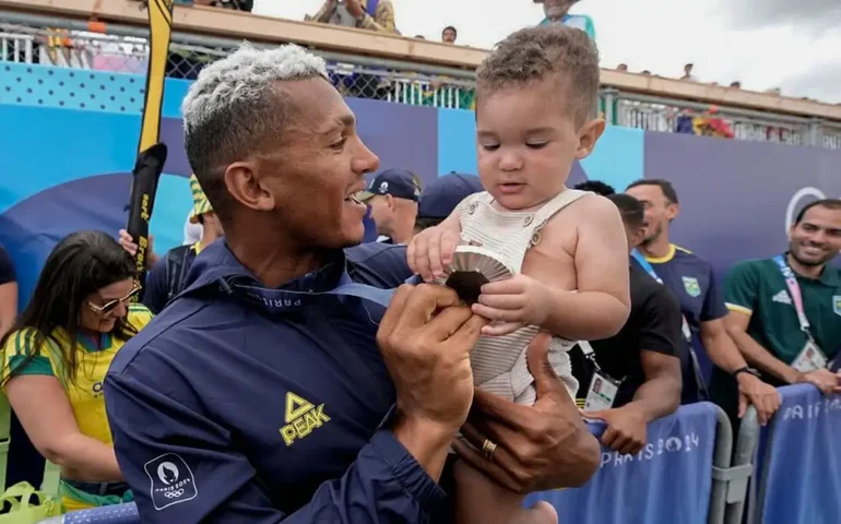 Encerramento das Olimpíadas e Dia dos Pais são destaques