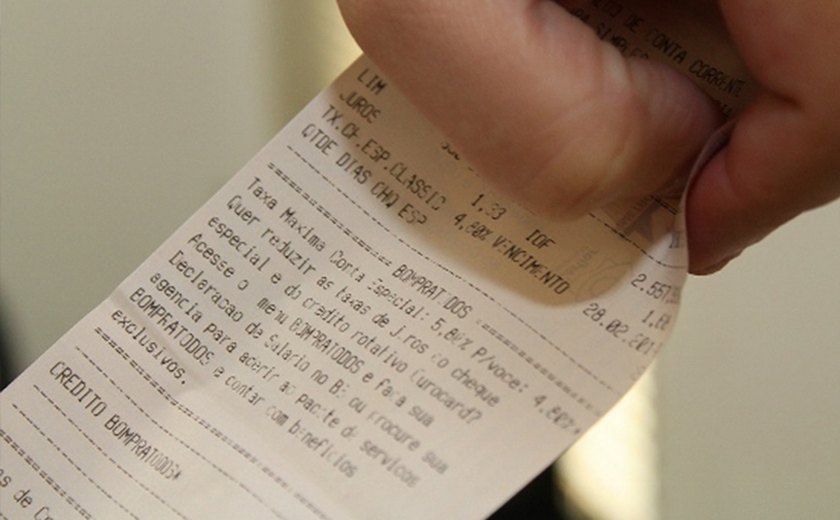 ‘Serviços essenciais não devem ser cobrados pelos bancos’, orienta Procon/AL