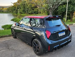 MINI John Cooper Works reforça posicionamento esportivo no Brasil - Sérgio Dias (15).jpeg 