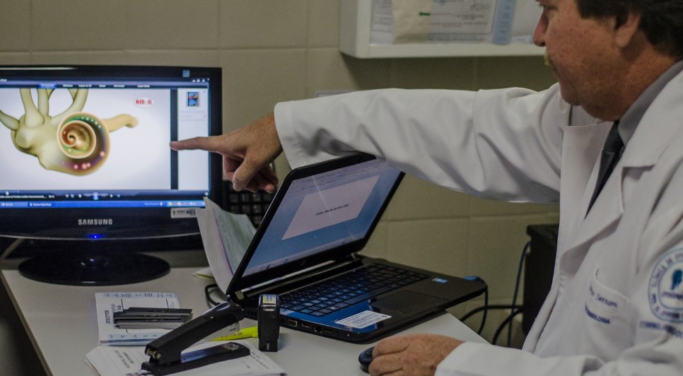 OTORRINO DR SETTONS / Foto: Ascom/SES