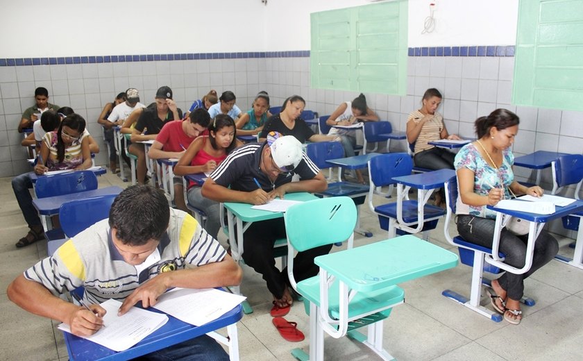 Boca da Mata: Cursinho prepara alunos para o ENEM e IFAL