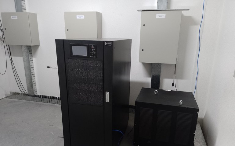 Itec mantém serviços estaduais estabilizados durante instalação de novo no-break