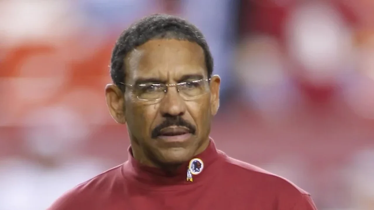 Lenda da NFL: Tetracampeão do Super Bowl, treinador Sherman Lewis morre aos 83 anos
