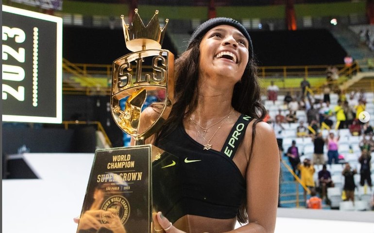 Rayssa Leal vence etapa de Tóquio na última manobra e chega a 11 títulos na SLS