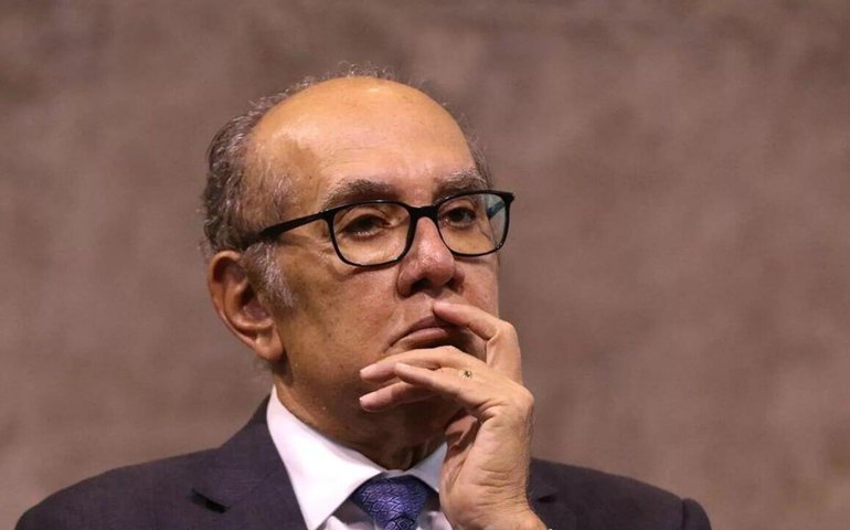 Brasil deve muito a Alexandre de Moraes pela defesa da democracia, diz Gilmar Mendes