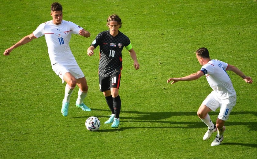 Vice-campeã mundial, Croácia joga mal, mas empata com a República Checa na Euro