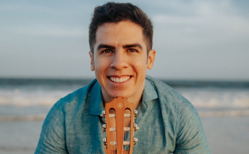 “Sorria”: alagoano Deninho Lins lança álbum nas plataformas digitais nesta sexta (16)