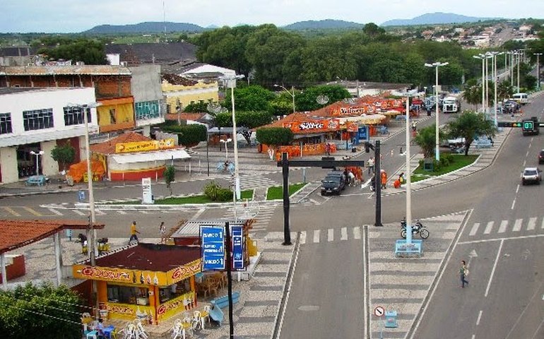 Prefeito de Delmiro Gouveia anuncia limites de gastos no município