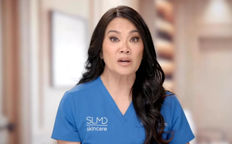 'Rainha dos cravos', Sandra Lee revela AVC durante gravação de programa e relata: 'Parte do meu cérebro morreu'