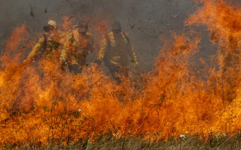 Brigadas controlam dois dos três incêndios na Chapada dos Veadeiros