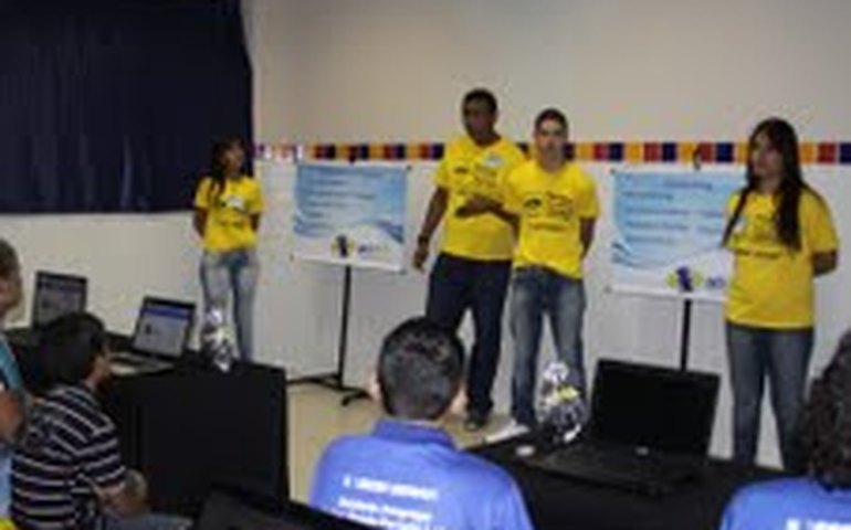 Escola promove feira de inovação em Maceió