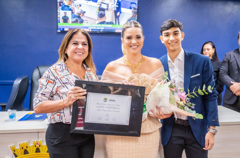 Câmara de Maceió entrega título de cidadã honorária a empresária Tatyane Ferrari